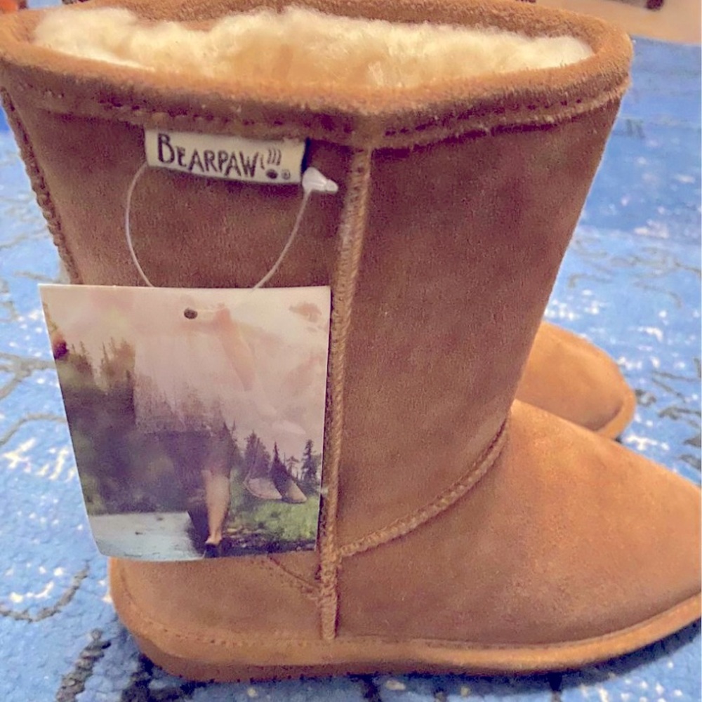 BEARPAW Emma Wool & Genuine Sheepskin Lined Boot, Big Kids Size 4, BNWT